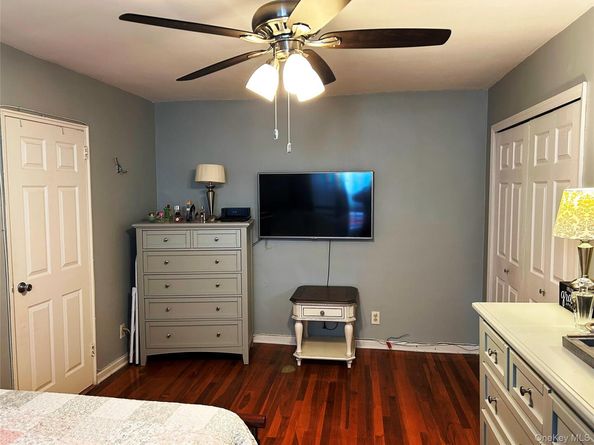 2 Sadore Lane 7N, Yonkers NY 10710