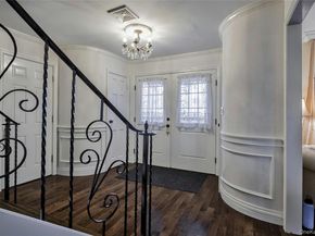 8 Deepdale Drive, Manhasset NY 11030