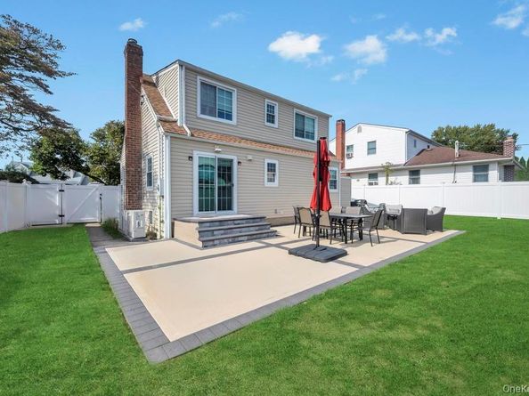 131 Lee Avenue, Hicksville NY 11801