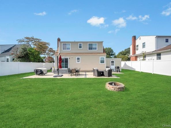 131 Lee Avenue, Hicksville NY 11801