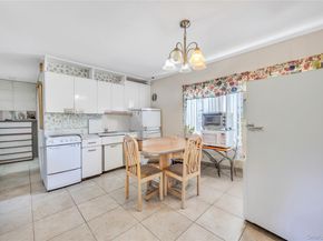 16 Cloister Lane, Hicksville NY 11801