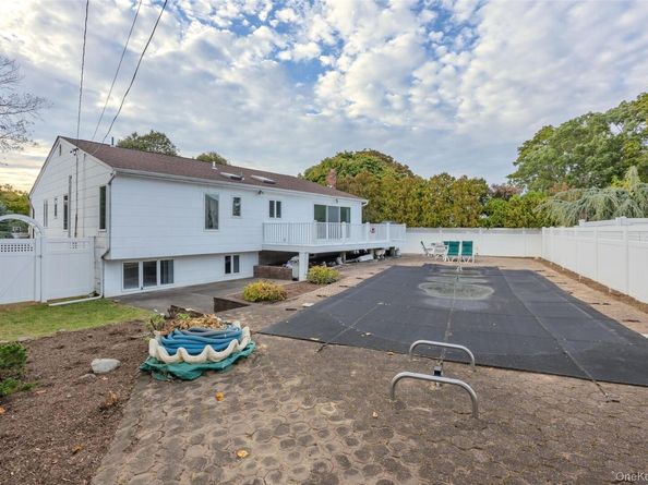 5 Roy Drive, Nesconset NY 11767