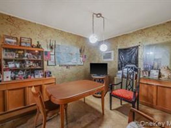 22 Middleville Road, Northport NY 11768