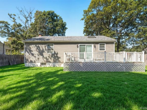 36 Flintlock Drive, Shirley NY 11967
