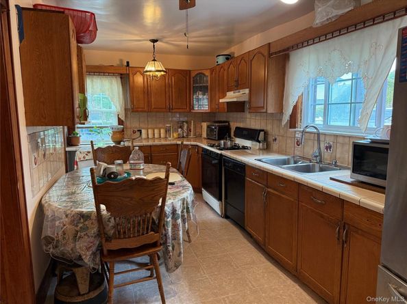 104-12 219th Street, Queens Village NY 11429