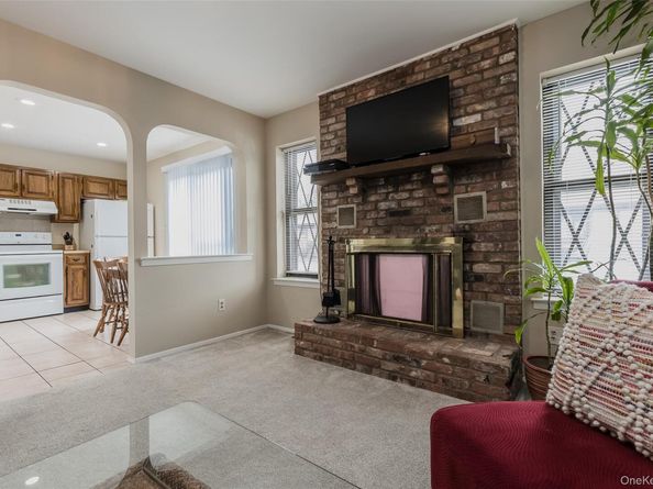 6 Woodcreek Court 0, Deer Park NY 11729