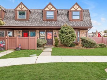 6 Woodcreek Court