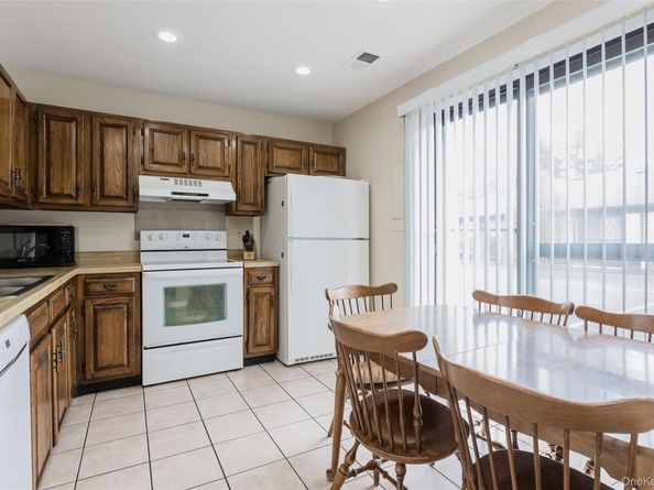 6 Woodcreek Court 0, Deer Park NY 11729