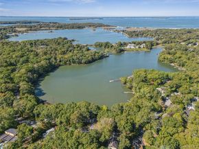 33 Woods Lane, Southampton NY 11968