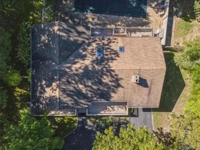 33 Woods Lane, Southampton NY 11968