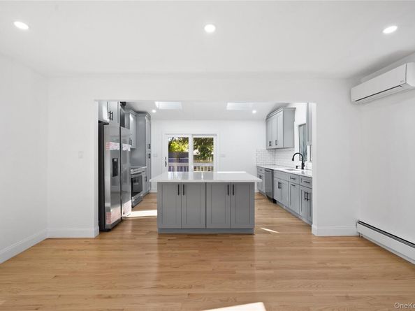 53 E 13th Street, Huntington Station NY 11746