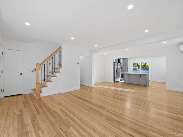 53 E 13th Street, Huntington Station NY 11746