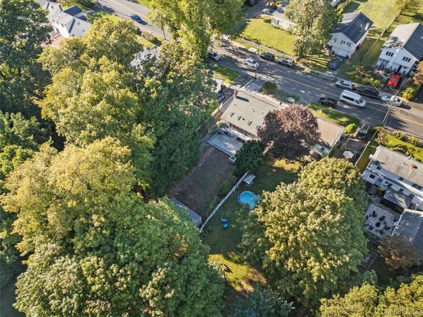 53 E 13th Street, Huntington Station NY 11746