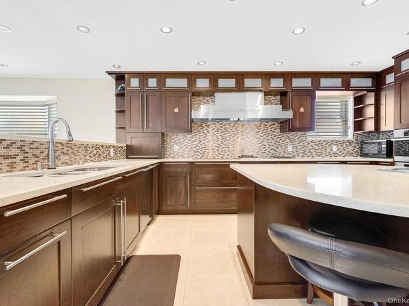 8318 58th Avenue, Middle Village NY 11379