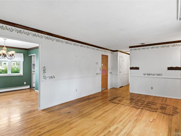 1 Bruce Lane, East Northport NY 11731