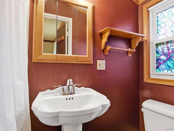 1 Bruce Lane, East Northport NY 11731