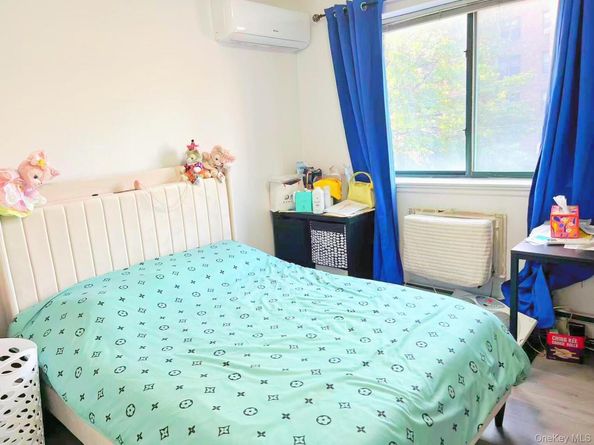 4133 Parsons Boulevard 3C, Flushing NY 11355