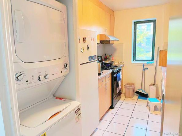 4133 Parsons Boulevard 3C, Flushing NY 11355