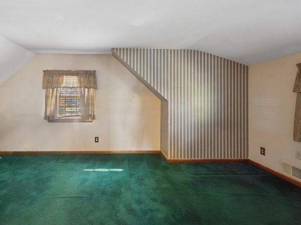 43 Briarcliff Road, Westbury NY 11590