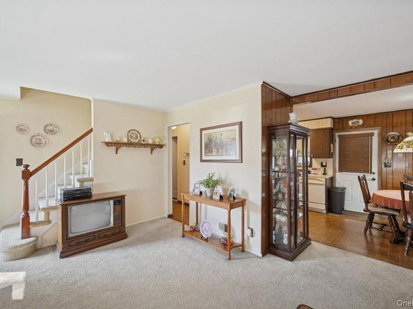 43 Briarcliff Road, Westbury NY 11590