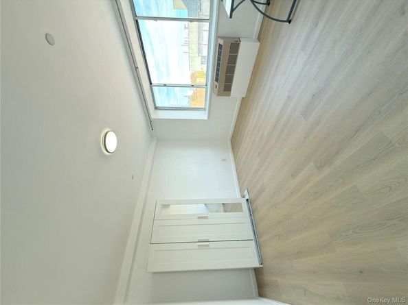 4317 Union Street 8B, Flushing NY 11355