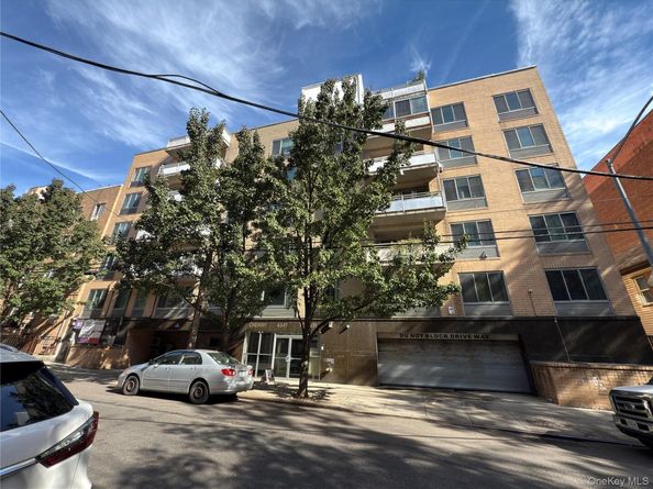 4317 Union Street 8B, Flushing NY 11355