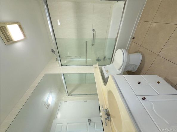 4317 Union Street 8B, Flushing NY 11355