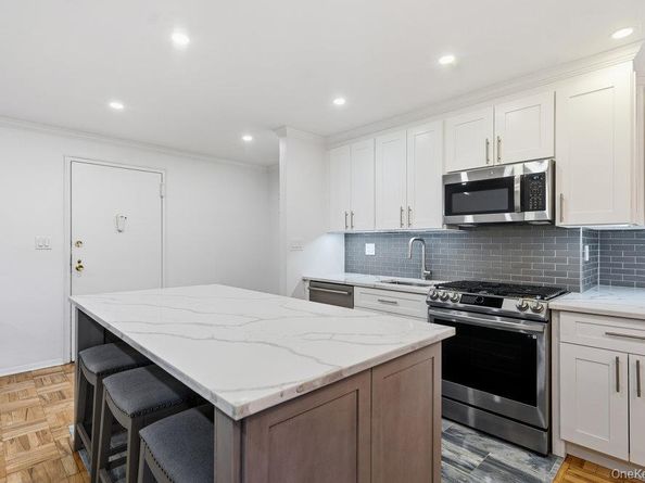 125 Main Street 1T, Port Washington NY 11050