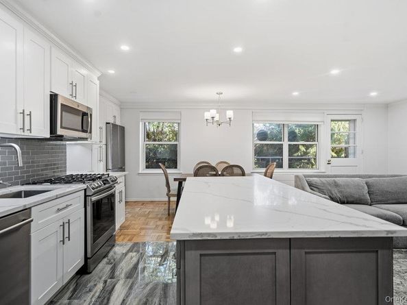 125 Main Street 1T, Port Washington NY 11050