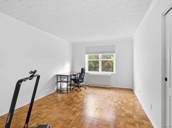 125 Main Street 1T, Port Washington NY 11050