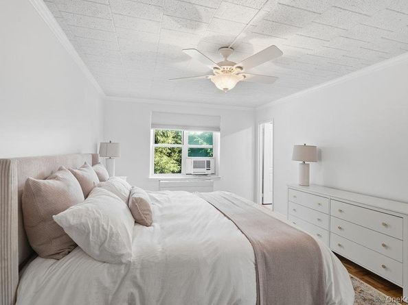 125 Main Street 1T, Port Washington NY 11050
