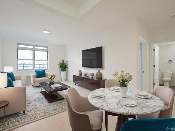 14-34 110th Street 5J, College Point NY 11356