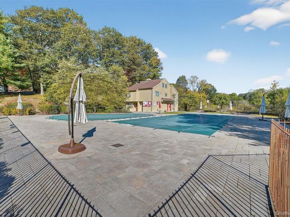 132 Stone Meadow, South Salem NY 10590