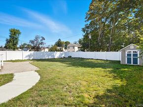 15 cottage  blvd, Hicksville NY 11801
