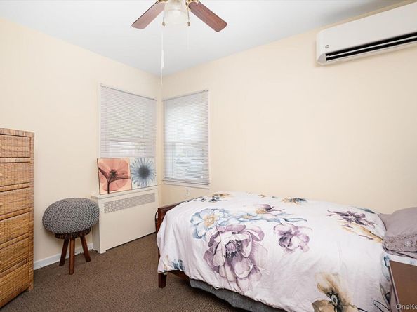 146 Caroline Avenue, Garden City South NY 11530