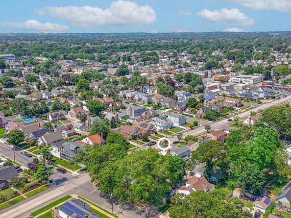 73 Broadway, Valley Stream NY 11580