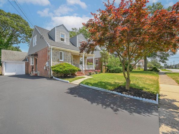 73 Broadway, Valley Stream NY 11580