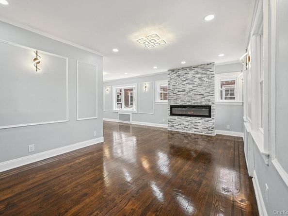 73 Broadway, Valley Stream NY 11580