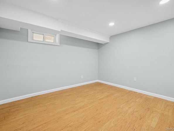 73 Broadway, Valley Stream NY 11580