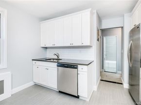 5 Sadore Ln 4L, Yonkers NY 10710
