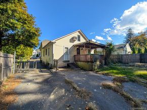 909 2nd Street N, East Northport NY 11731