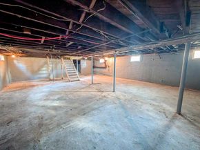 909 2nd Street N, East Northport NY 11731