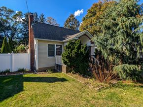 909 2nd Street N, East Northport NY 11731