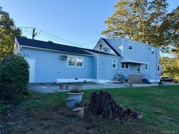 104 E Gates Avenue, Lindenhurst NY 11757