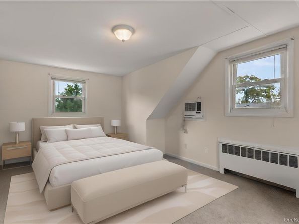 104 E Gates Avenue, Lindenhurst NY 11757