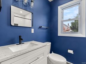 104 E Gates Avenue, Lindenhurst NY 11757