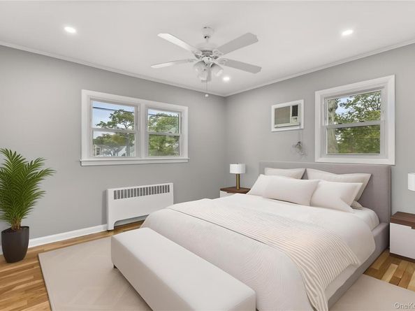 104 E Gates Avenue, Lindenhurst NY 11757