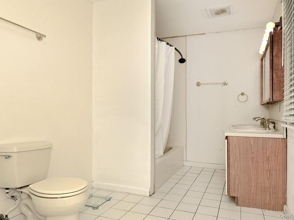 31 Rome Street, East Patchogue NY 11772