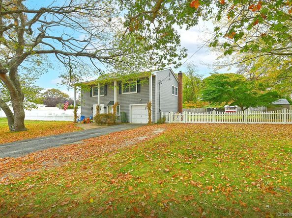 31 Rome Street, East Patchogue NY 11772