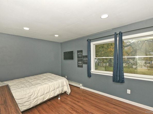 31 Rome Street, East Patchogue NY 11772